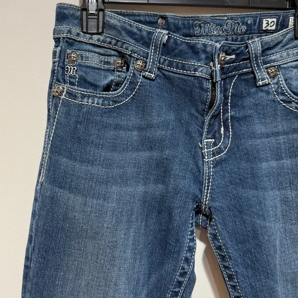 Miss Me Women’s Boot Cut Low Rise Jeans Sz 30 Embellished Flap Pocket Cowgirl - Picture 12 of 14